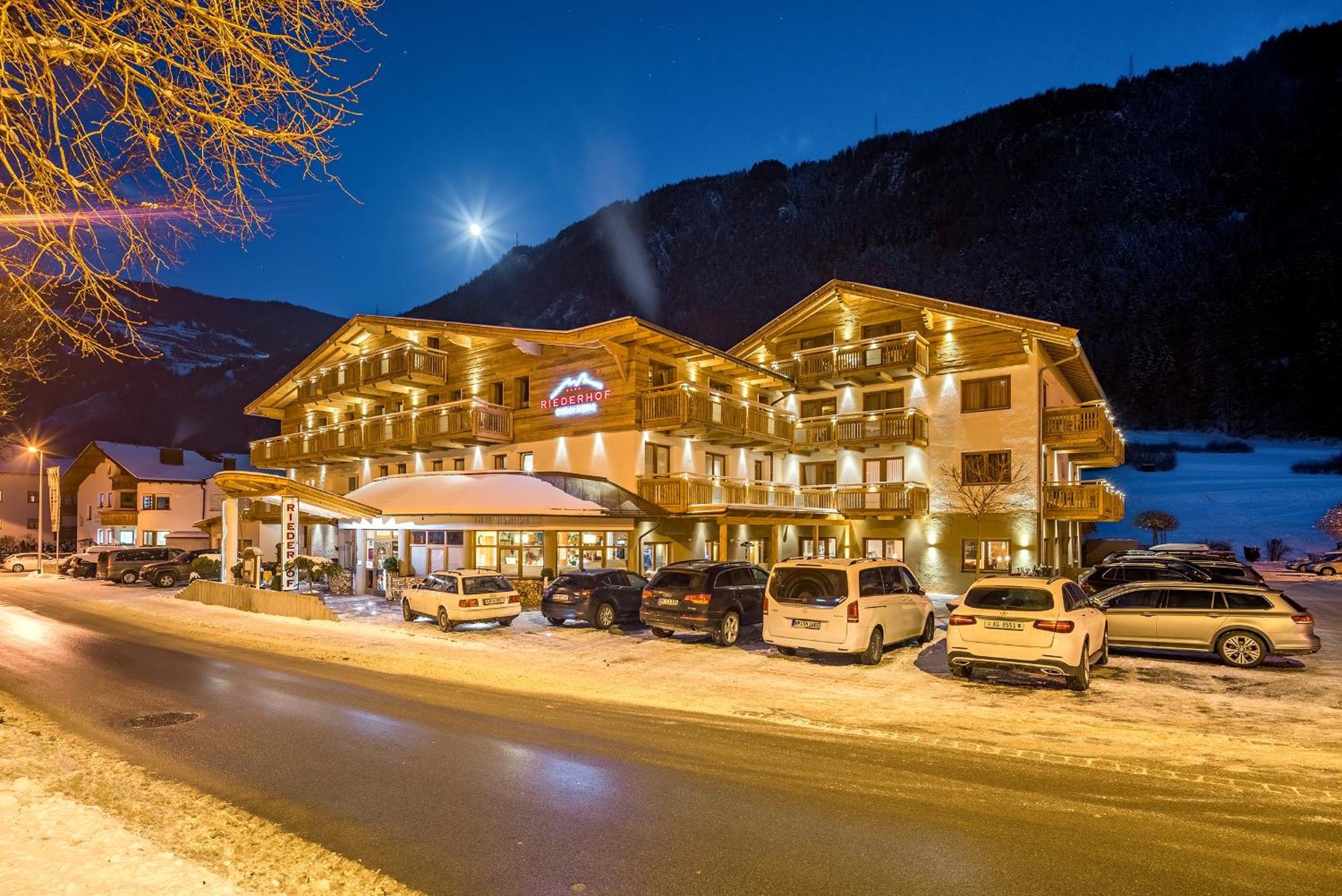 Hotel Riederhof 4*